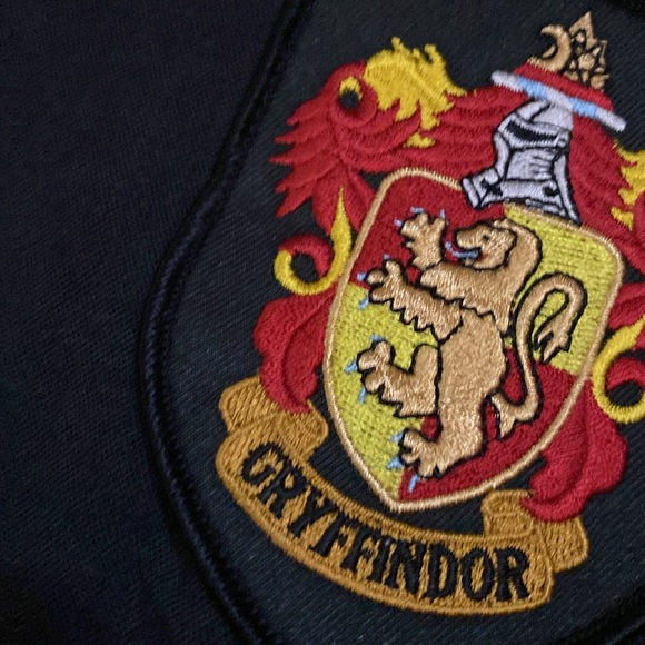 Authentic Gryffindor Harry Potter Robe - Picture 4 of 4